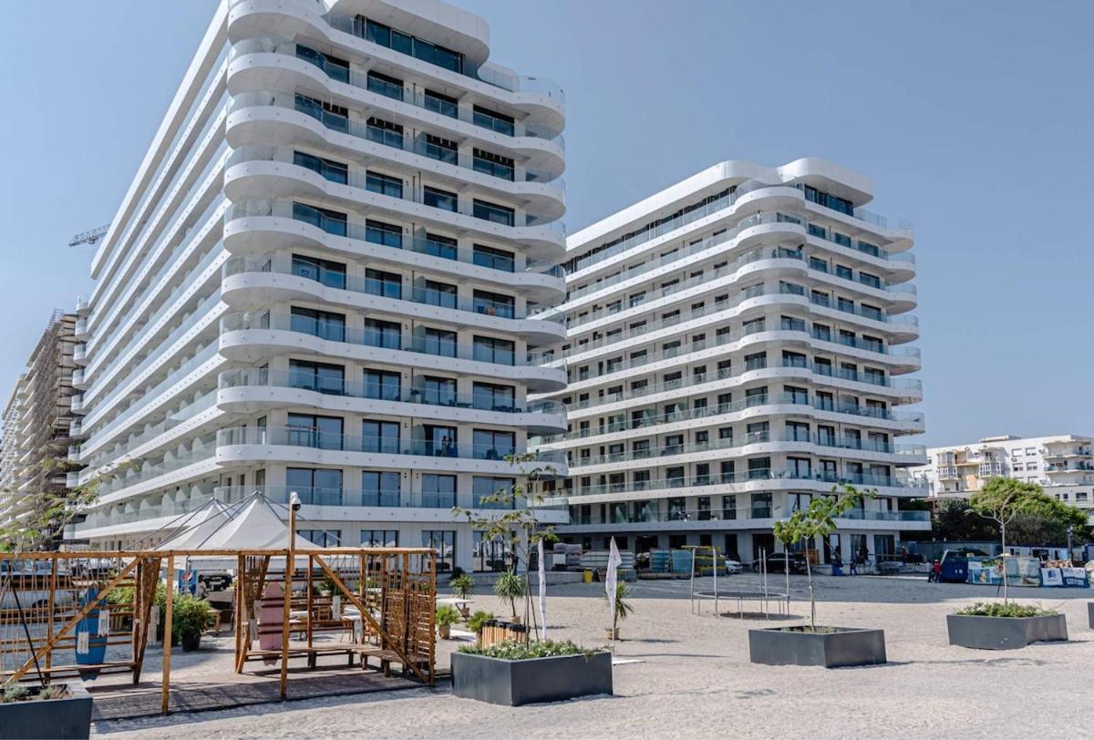 - 27 Sea On Mamaia